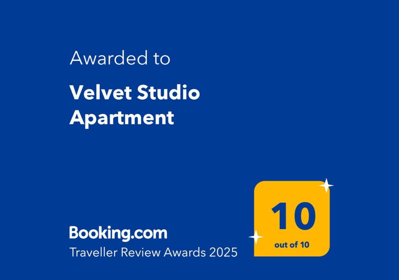 Apartment Velvet *